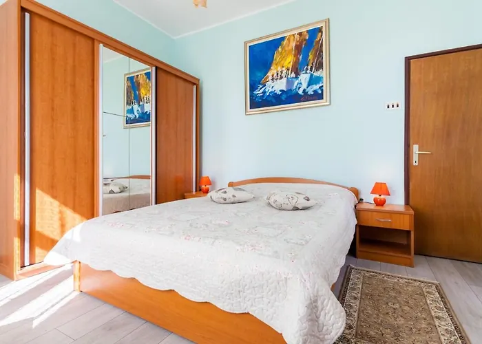 Marija Πανσιόν Malinska