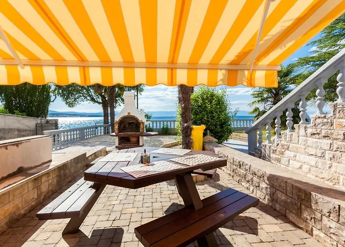 Marija Πανσιόν Malinska